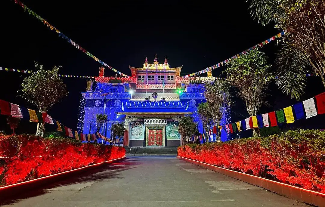 Night view of Ngesang Dhongag Jangchub Dargyeling Monastery e1675266927504
