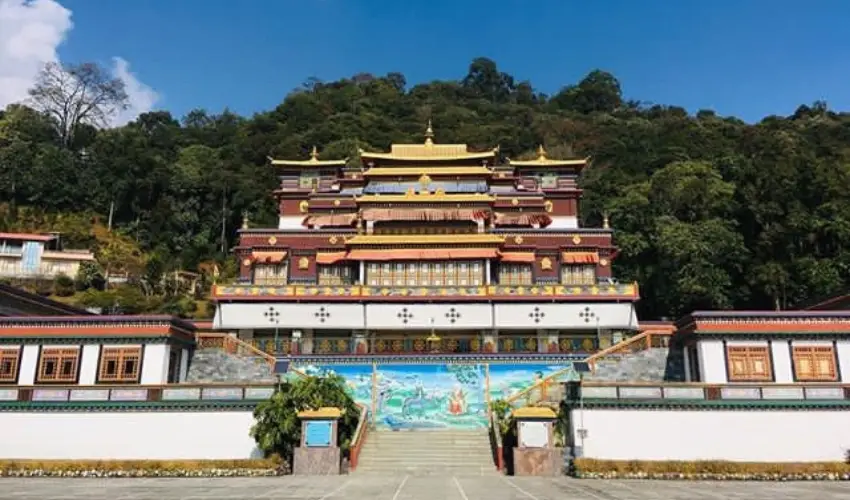 Pal Zurmang Kagyud Monastery